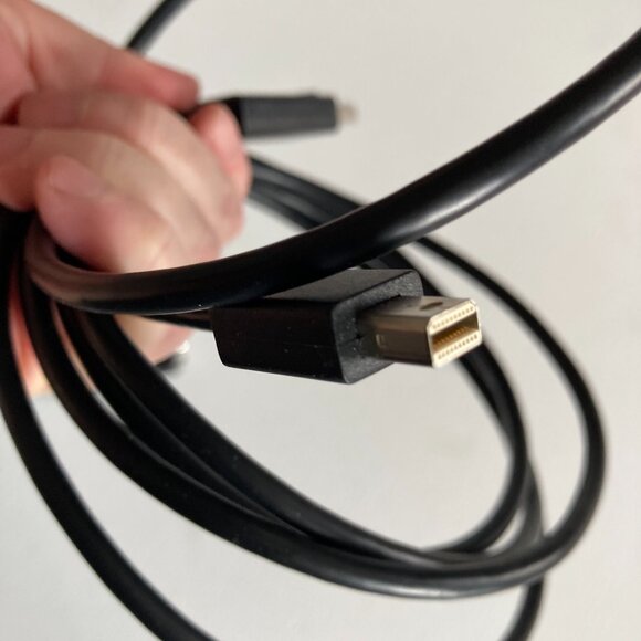 Mini Display Adapter and cable - Mini to VGA and Mini to HDMI - Picture 2 of 6